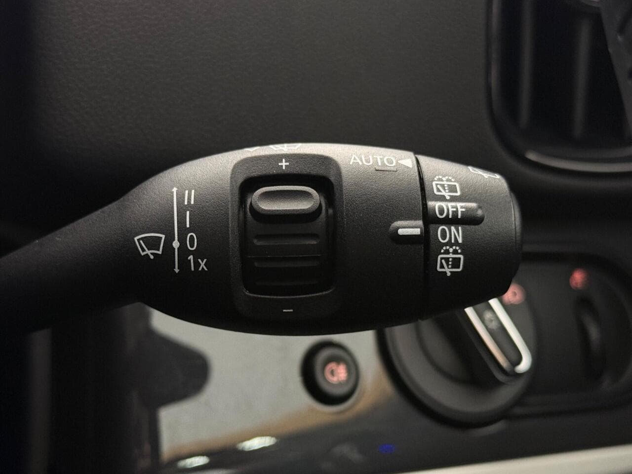 MINI Countryman thumbnail Misc Controls