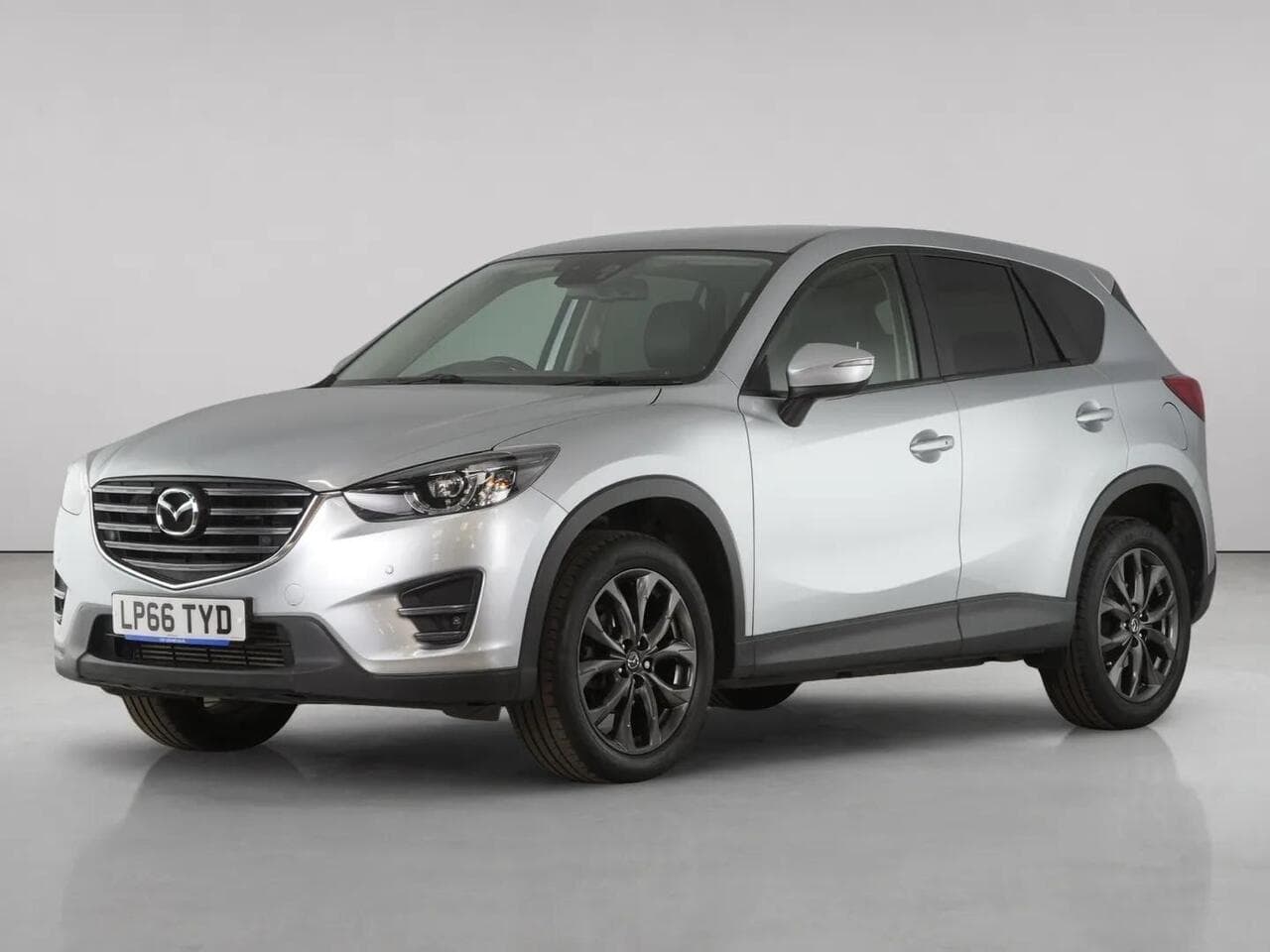 Mazda CX-5 thumbnail Front Left