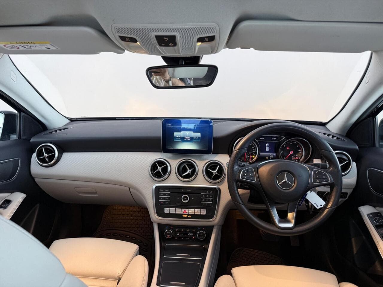 Mercedes-Benz A Class thumbnail Interior Front