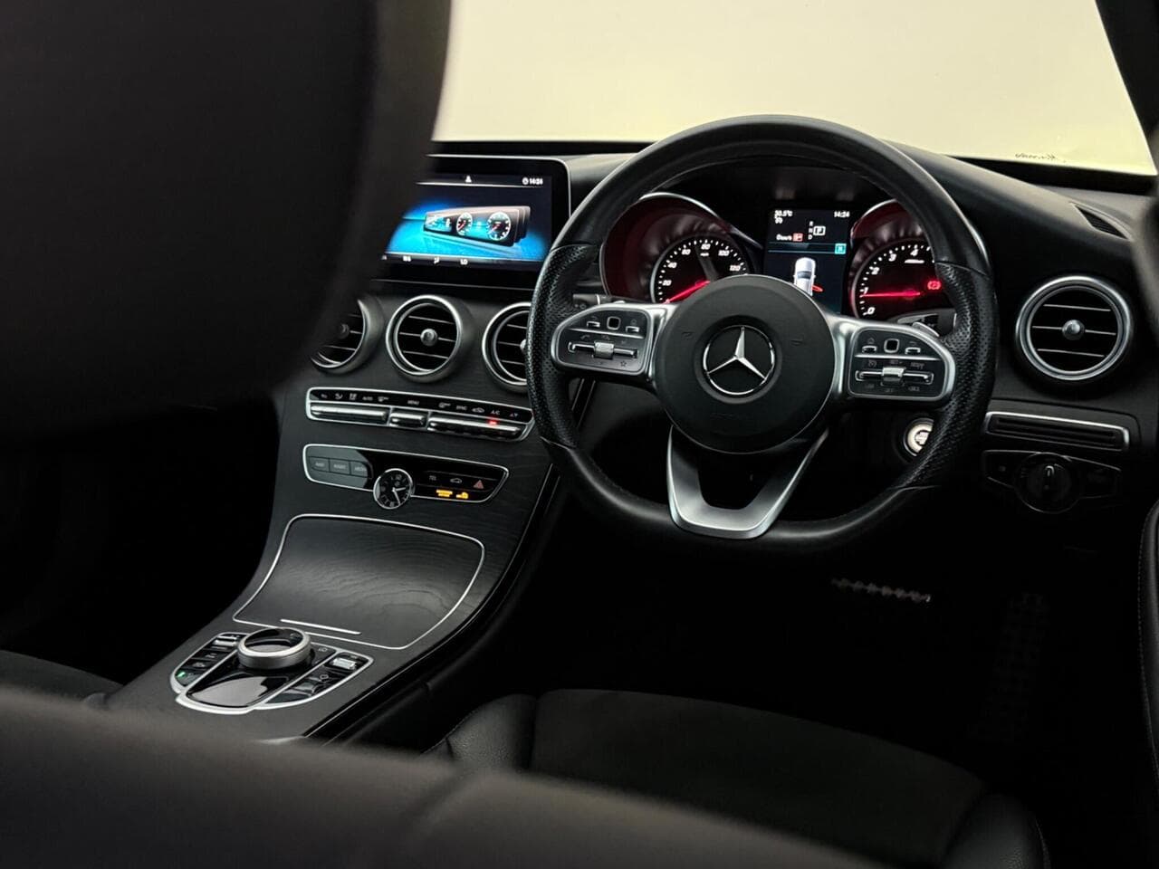 Mercedes-Benz C Class thumbnail Inconclusive