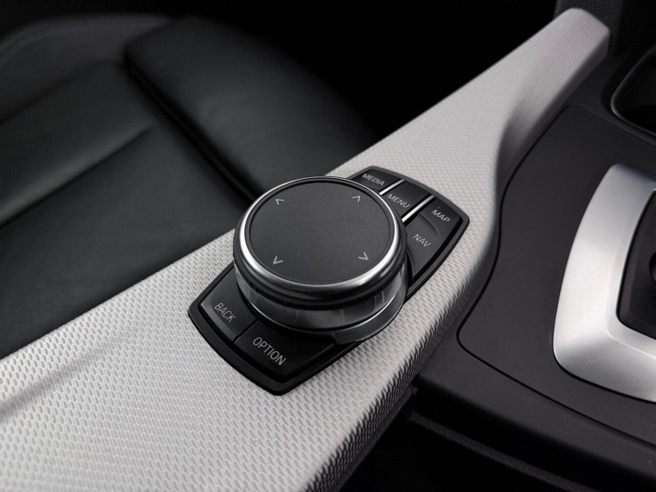 BMW 4 Series thumbnail Misc Controls