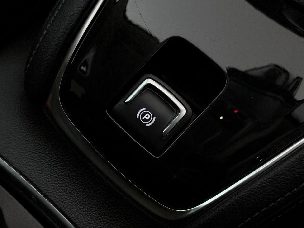 Vauxhall Grandland X thumbnail Misc Controls