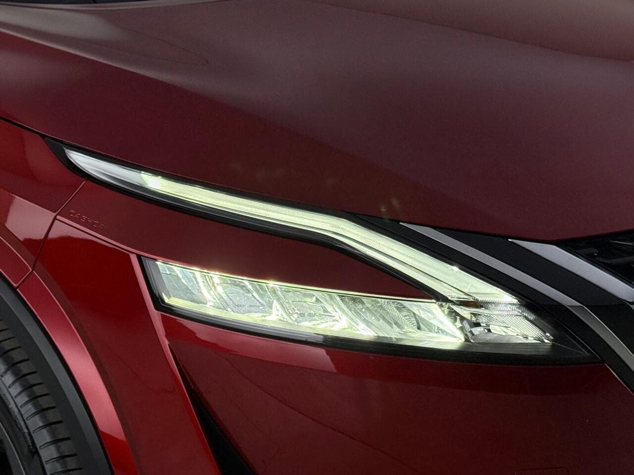 Nissan Qashqai thumbnail Lights Front