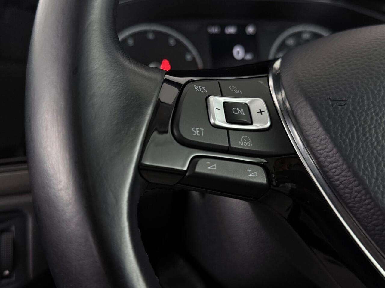Volkswagen Polo thumbnail Misc Controls