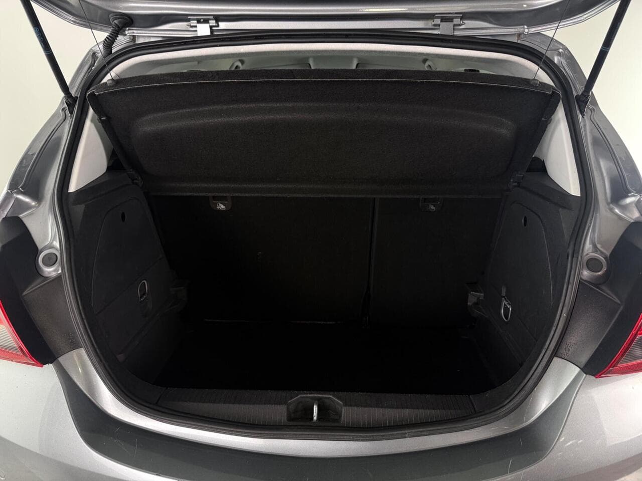 Vauxhall Corsa thumbnail Boot