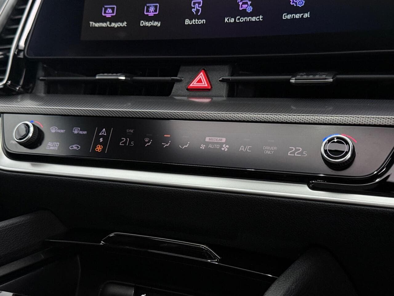 Kia Sportage thumbnail Infotainment System