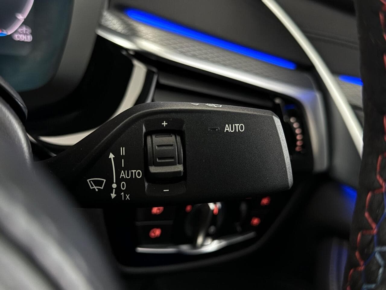 BMW 5 Series thumbnail Misc Controls