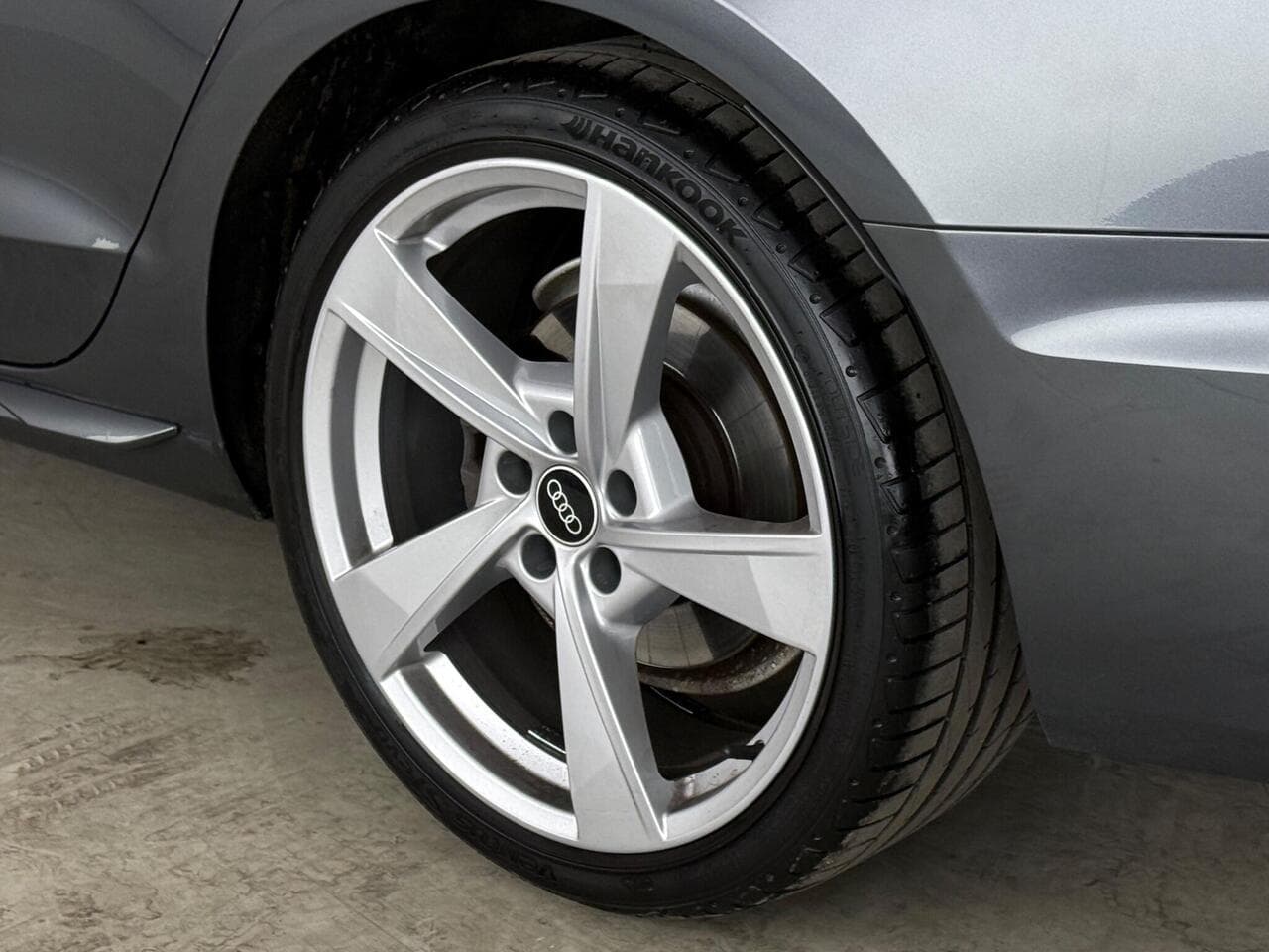 Audi A4 Avant thumbnail Wheel