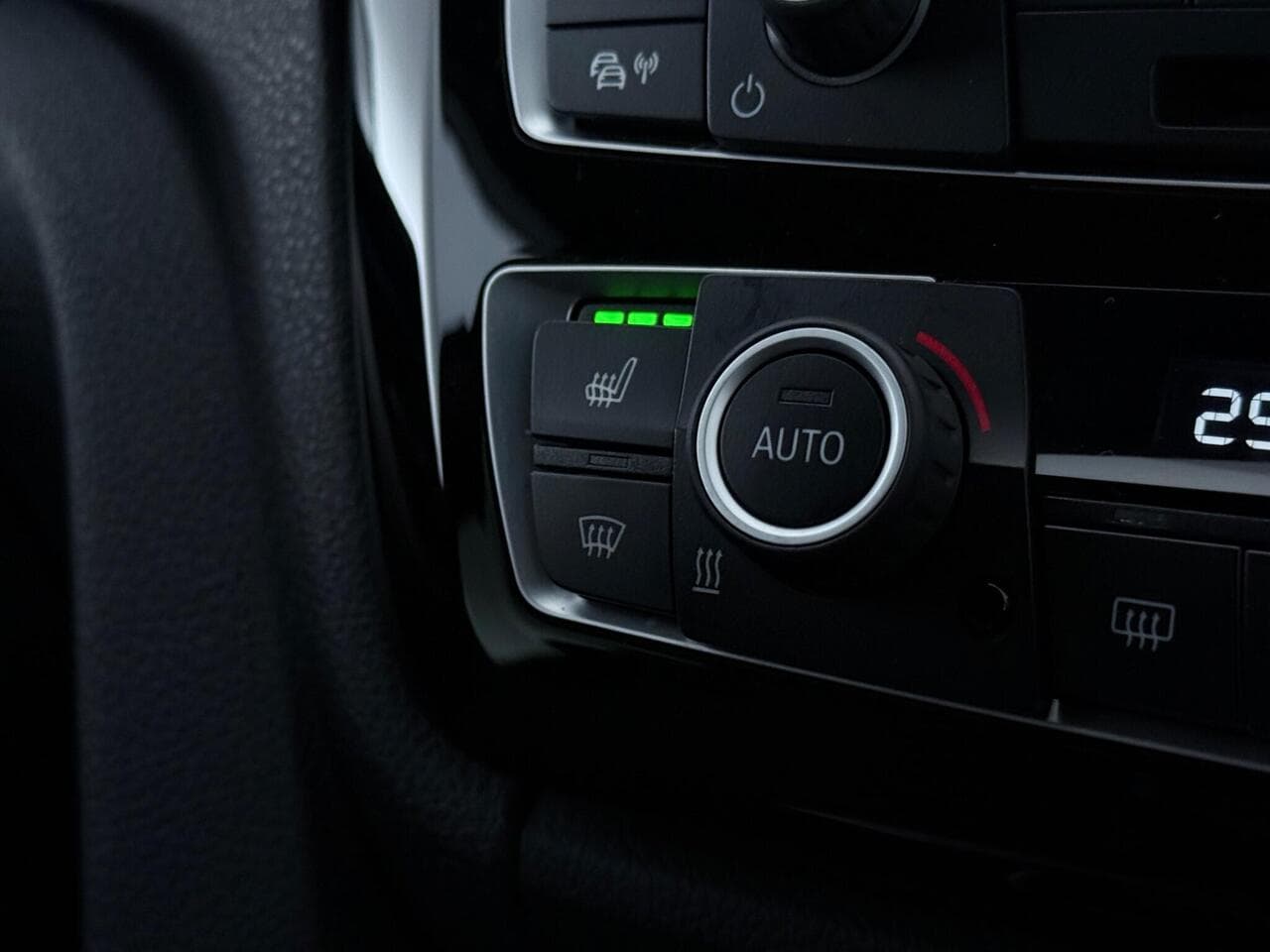 BMW 3 Series thumbnail Misc Controls