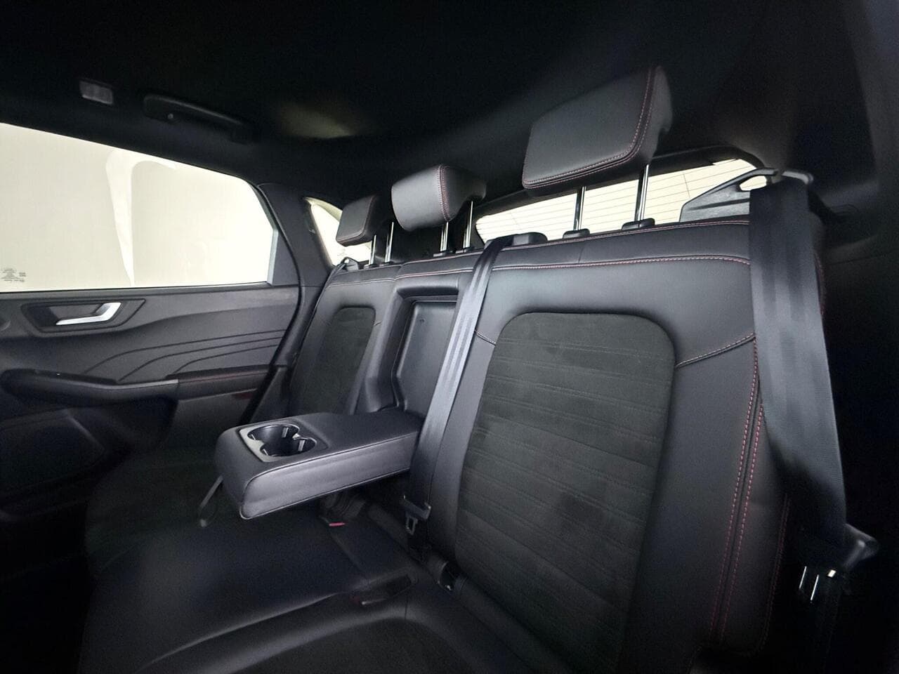 Ford Kuga thumbnail Seats Rear