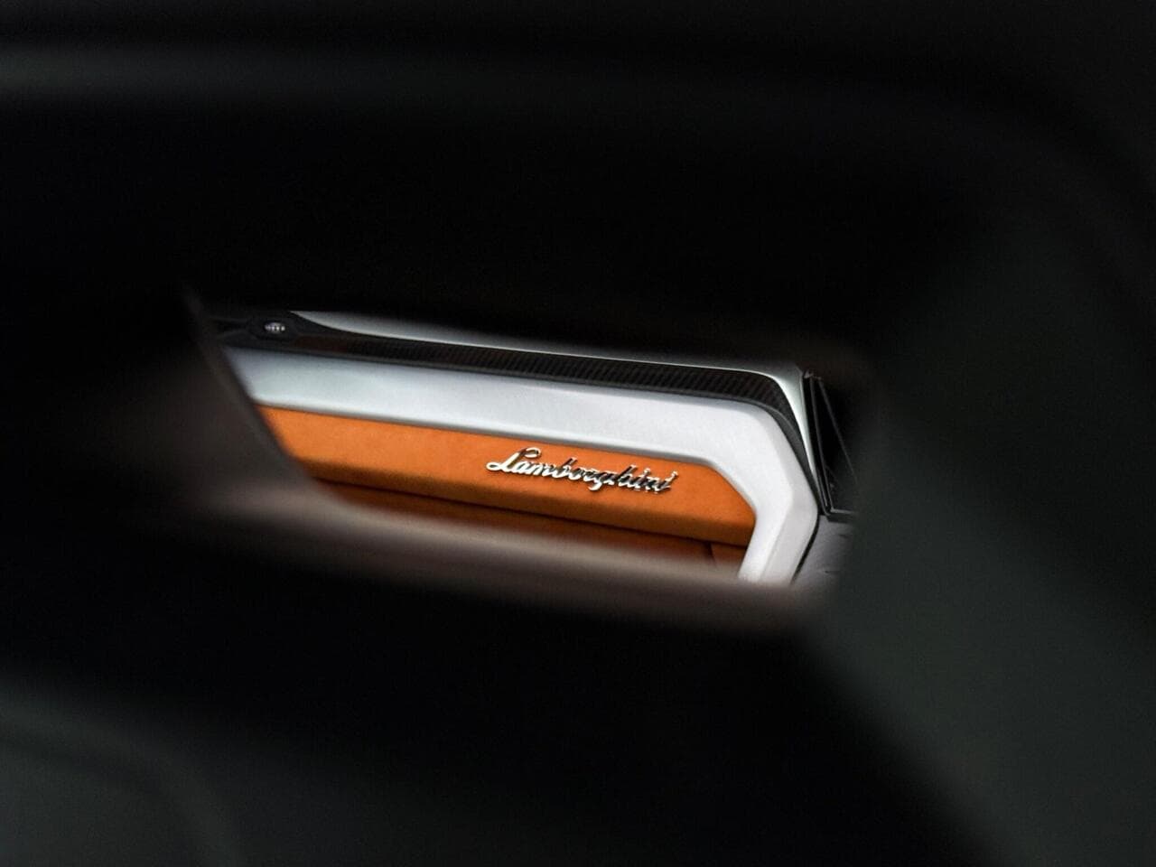 Lamborghini Urus thumbnail Inconclusive