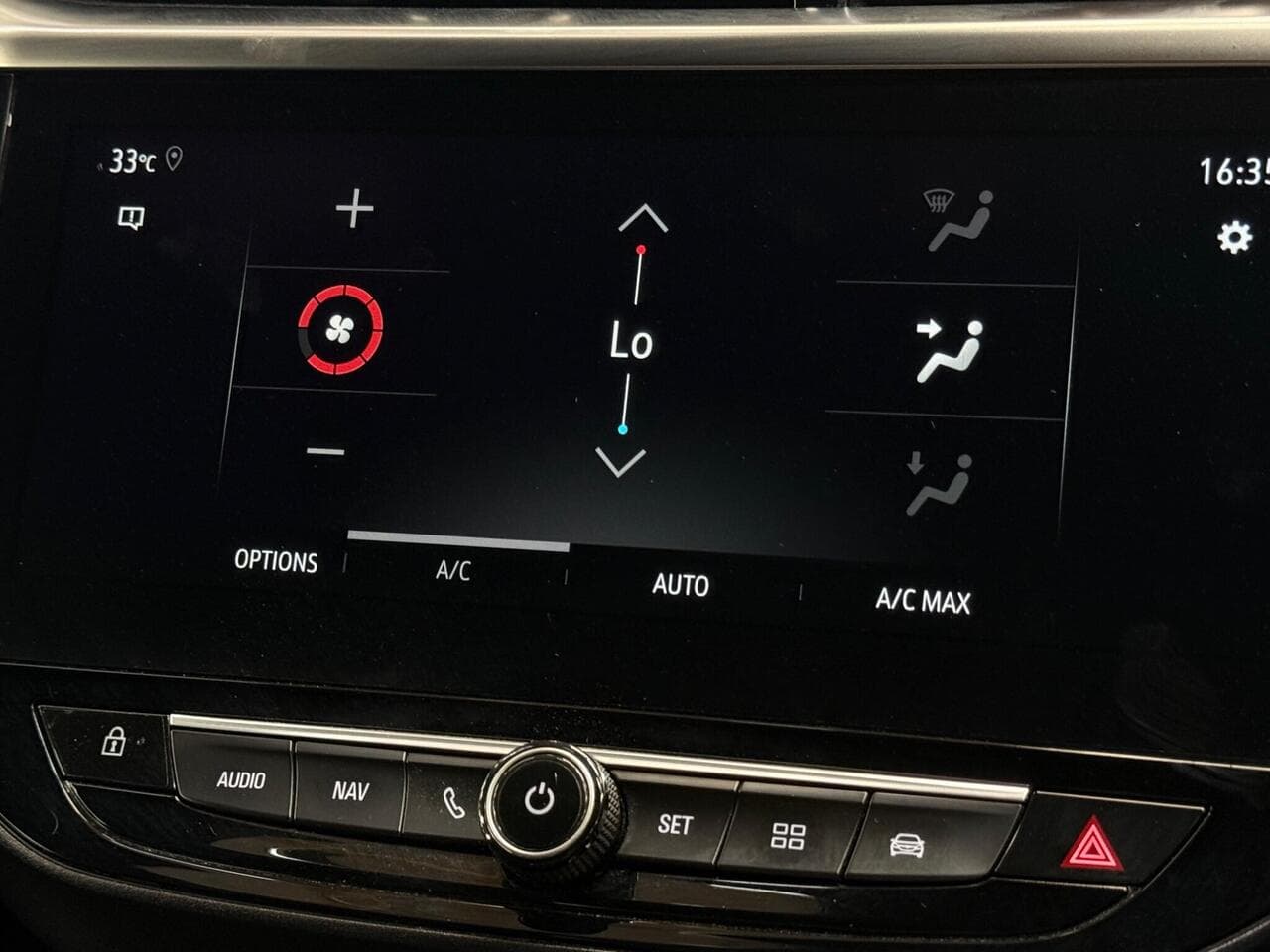 Vauxhall Corsa thumbnail Infotainment System