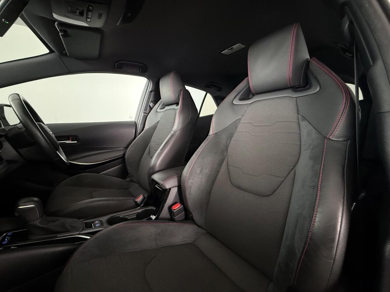 Toyota Corolla thumbnail Seat Front Passenger