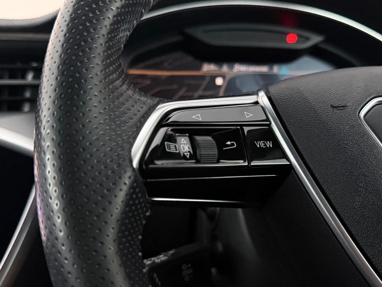 Audi A6 Saloon thumbnail Misc Controls