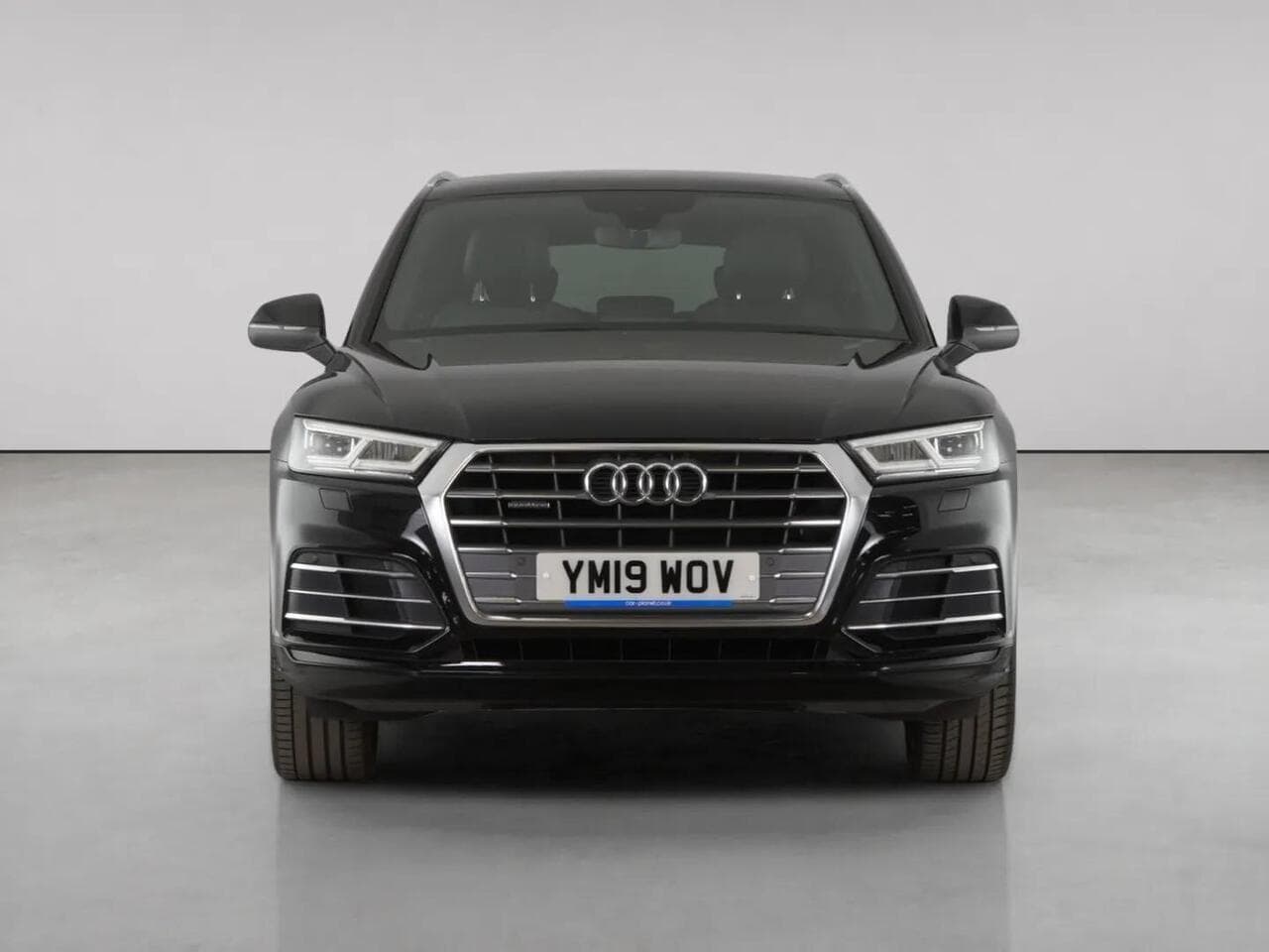 Audi Q5 thumbnail Front