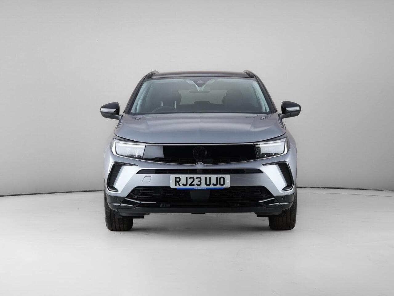 Vauxhall Grandland thumbnail Front