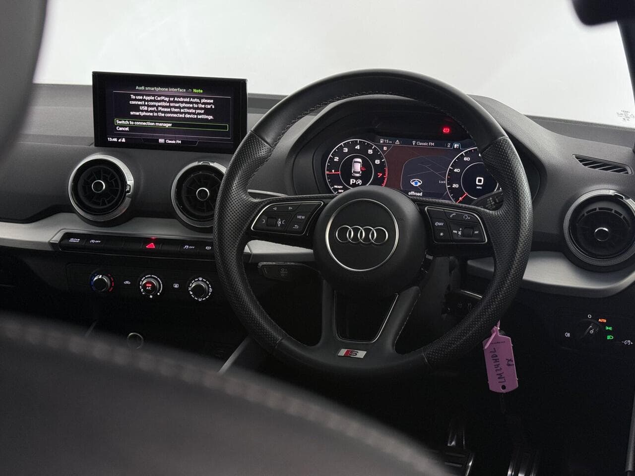 Audi Q2 thumbnail Interior Front