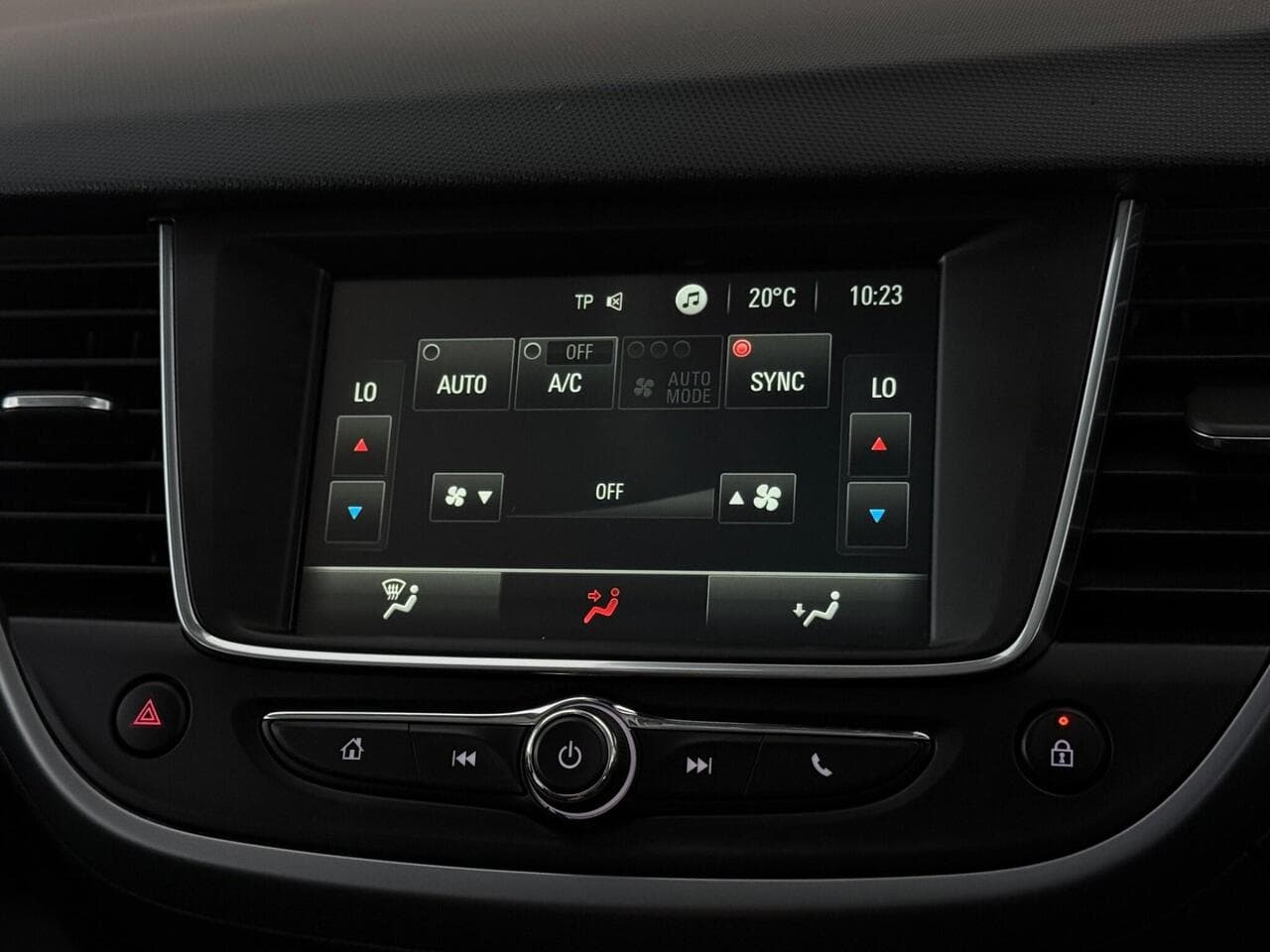 Vauxhall Crossland X thumbnail Infotainment System