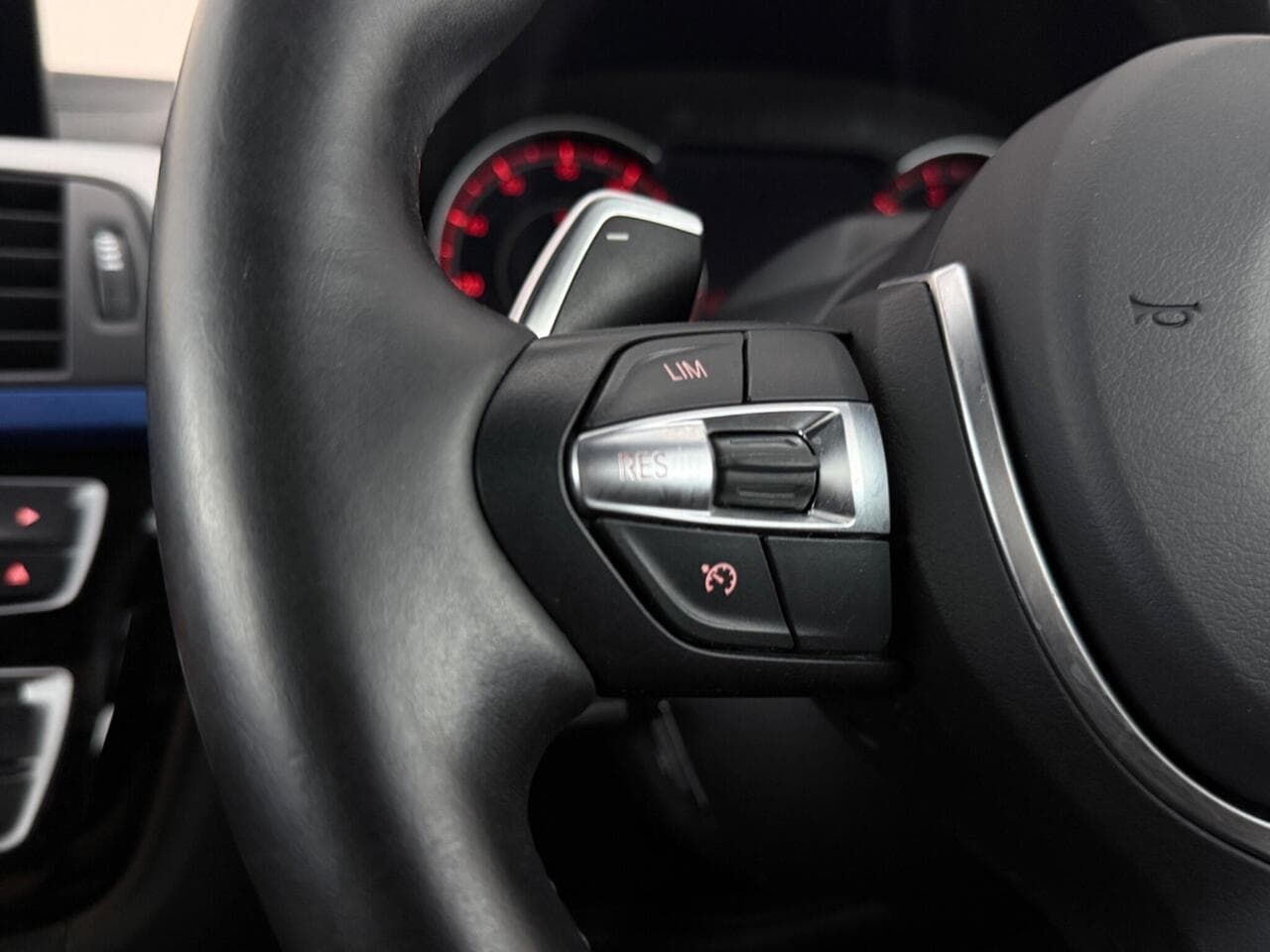 BMW 4 Series thumbnail Misc Controls