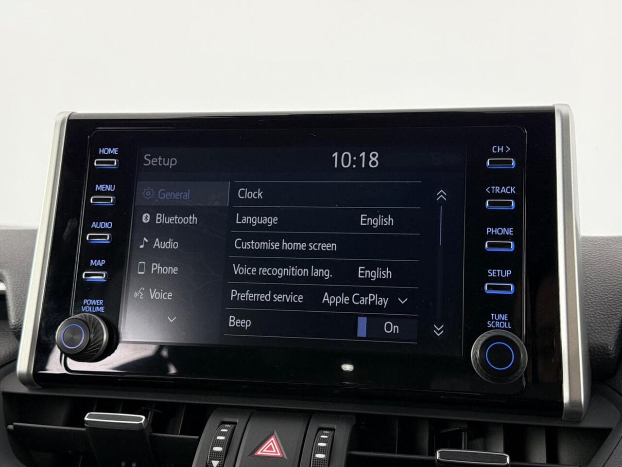 Toyota RAV4 thumbnail Infotainment System