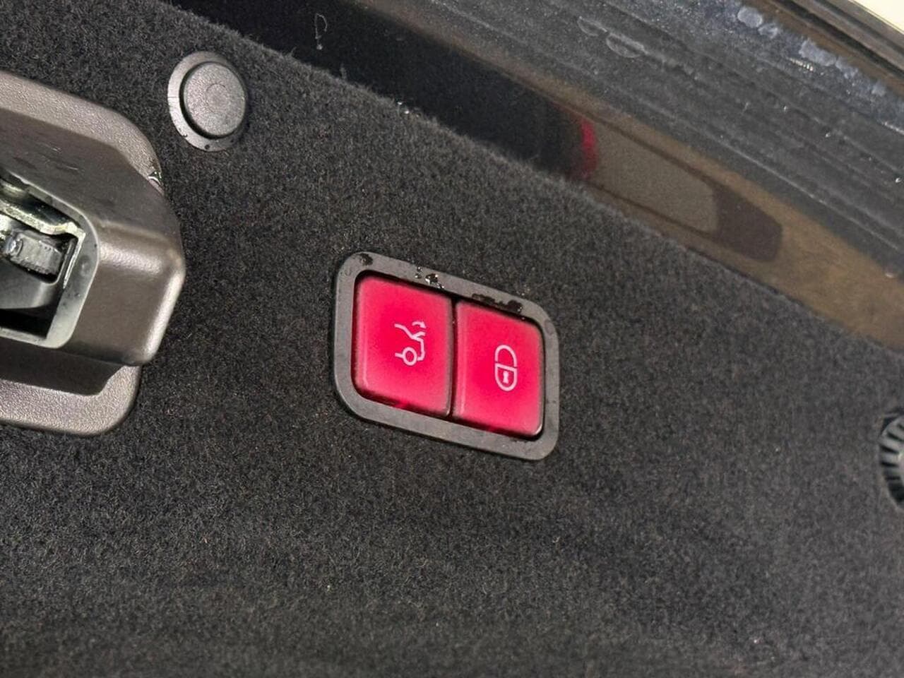 Mercedes-Benz S Class thumbnail Misc Controls