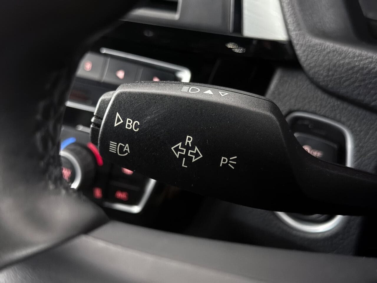 BMW 3 Series thumbnail Misc Controls