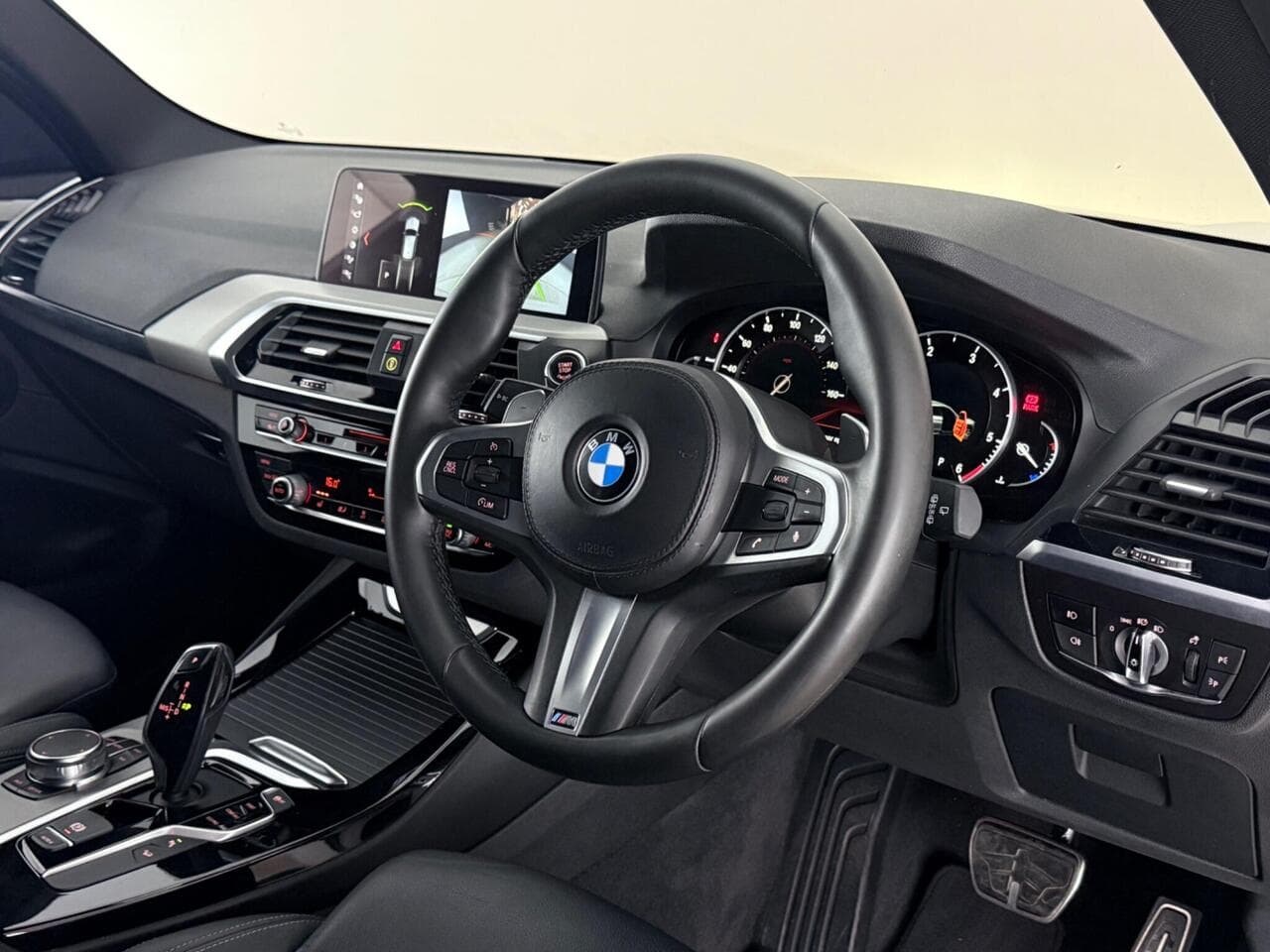 BMW X3 thumbnail Steering Wheel