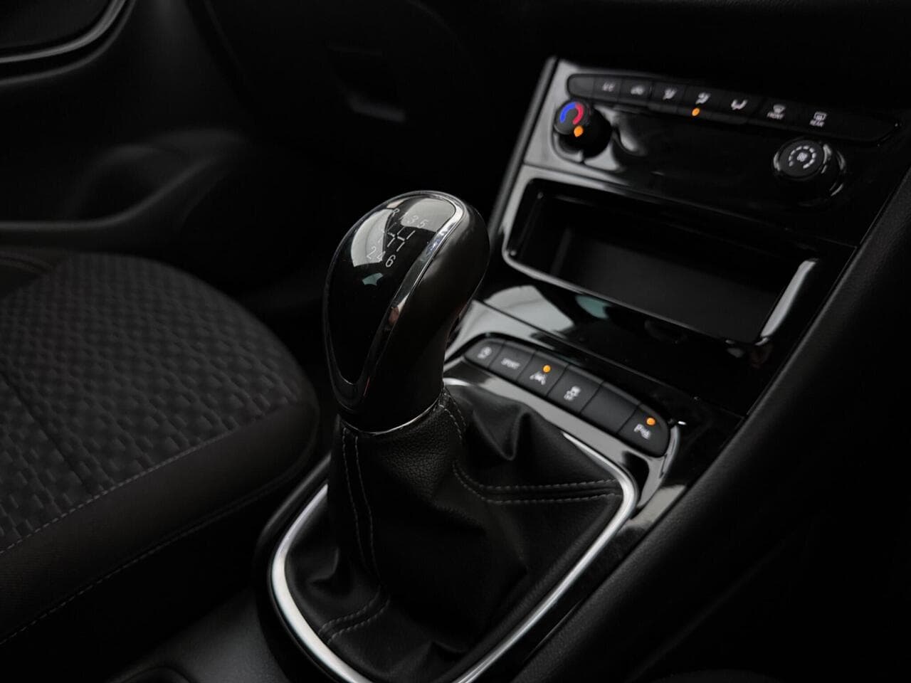 Vauxhall Astra thumbnail Interior Front