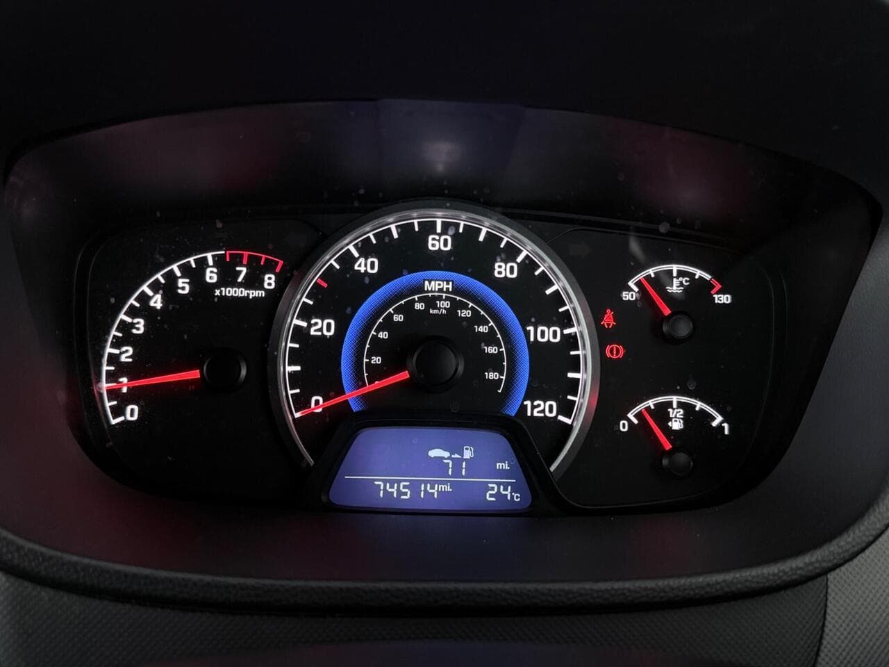 Hyundai i10 thumbnail Driver Instruments