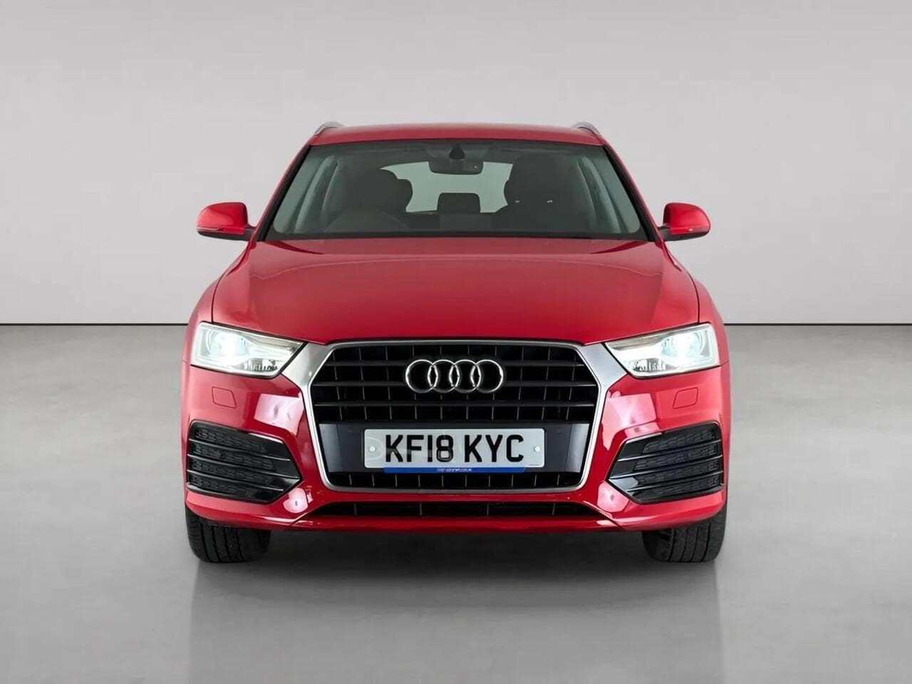 Audi Q3 thumbnail Front