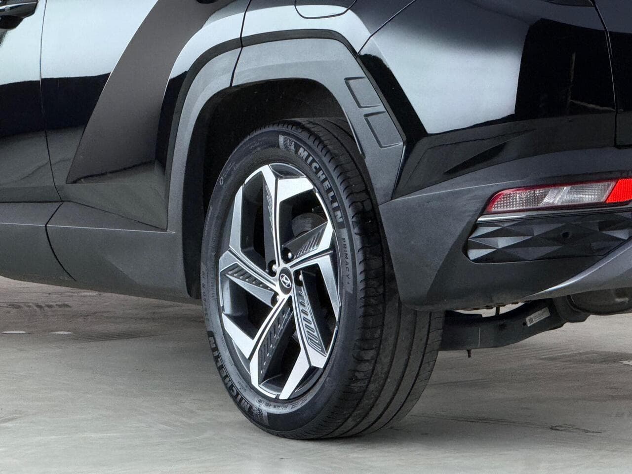 Hyundai TUCSON thumbnail Wheel