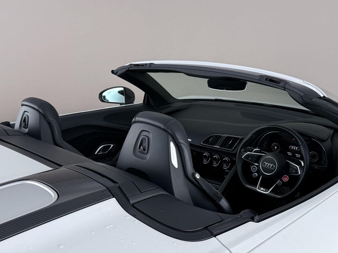 Audi R8 thumbnail Inconclusive