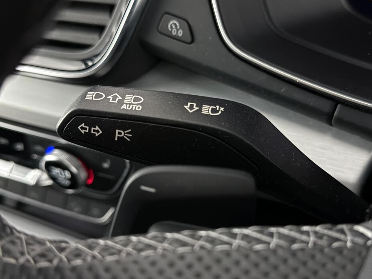 Audi Q5 thumbnail Misc Controls