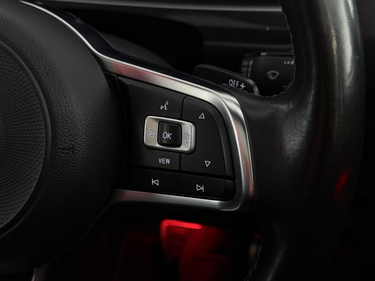 Volkswagen Tiguan thumbnail Misc Controls