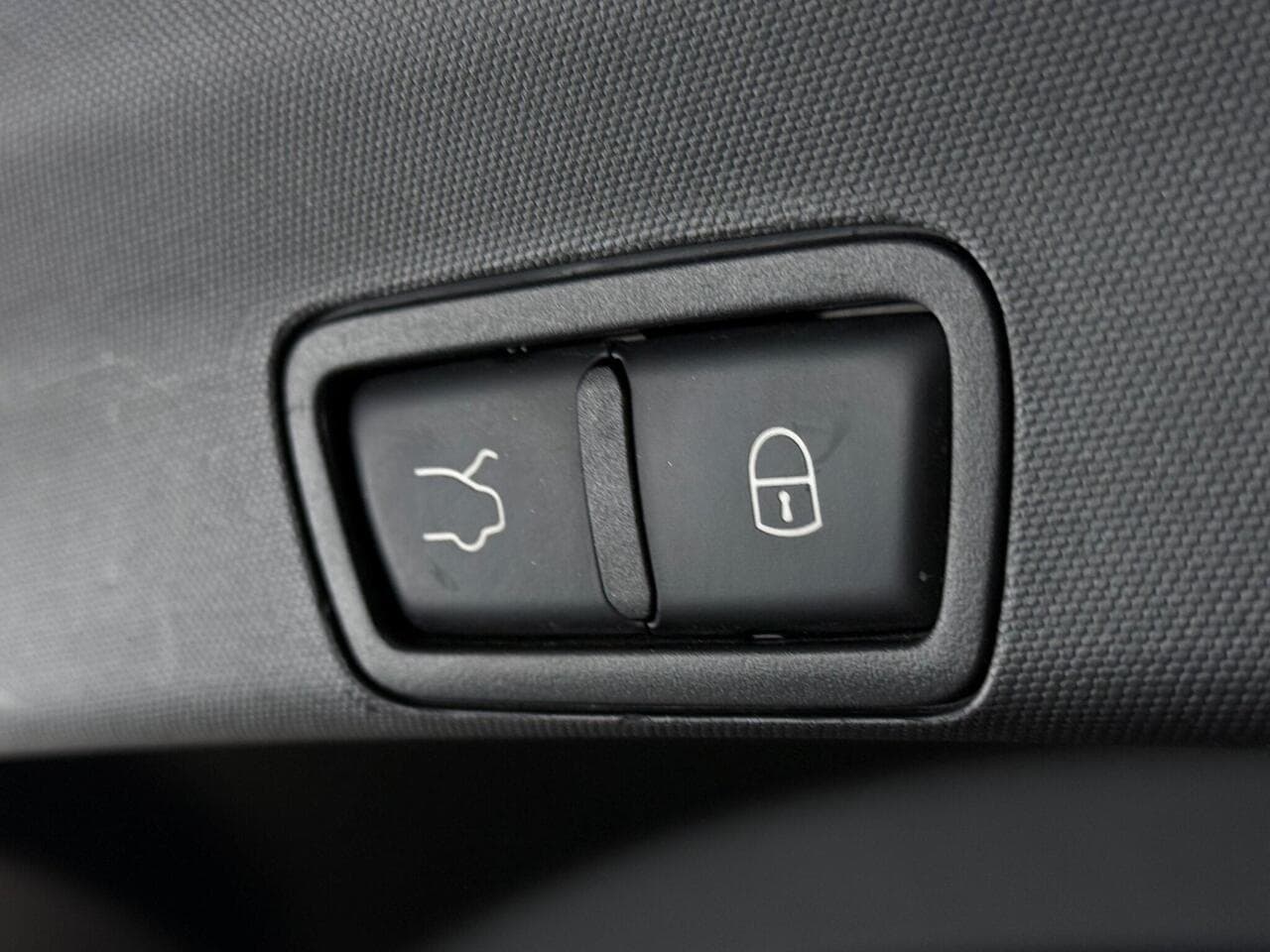 Alfa Romeo Stelvio thumbnail Misc Controls
