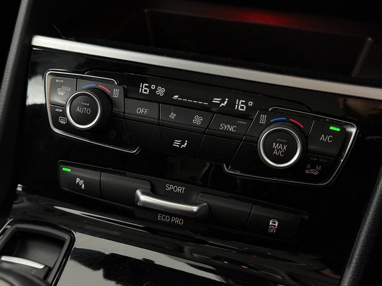 BMW 2 Series Active Tourer thumbnail Misc Controls