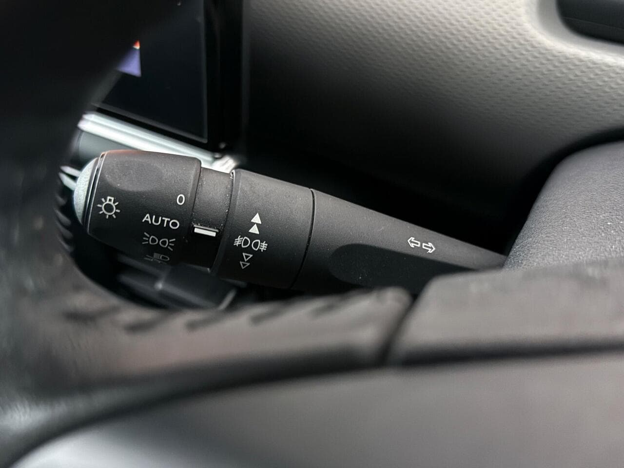 Citroen C4 Cactus thumbnail Misc Controls
