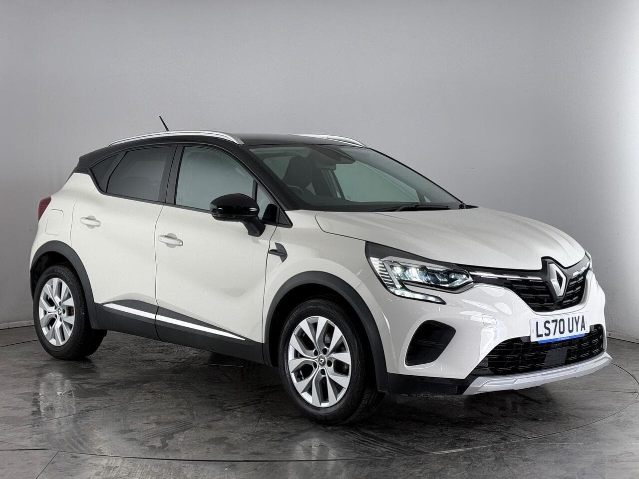 Renault Captur - Renault Captur 1.3 TCe Iconic Euro 6 (s/s) 5dr