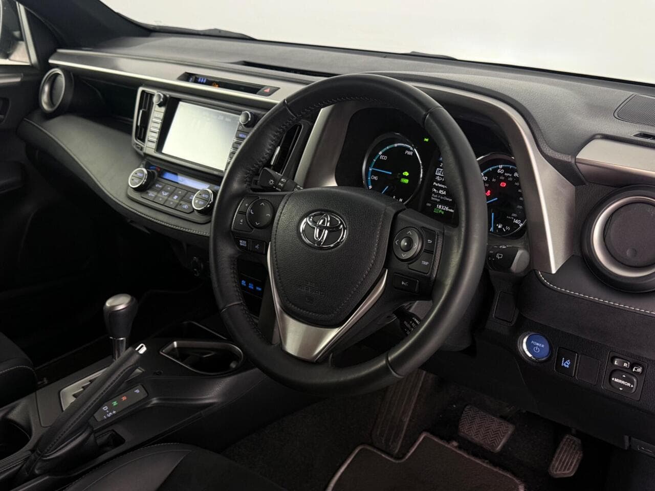Toyota RAV4 thumbnail Steering Wheel