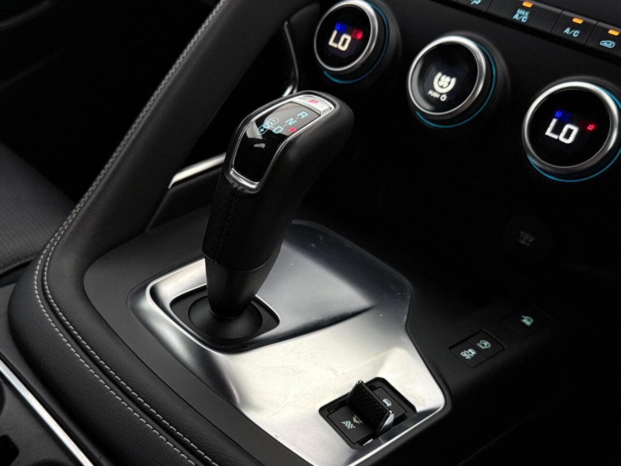 Jaguar E-PACE thumbnail Interior Front