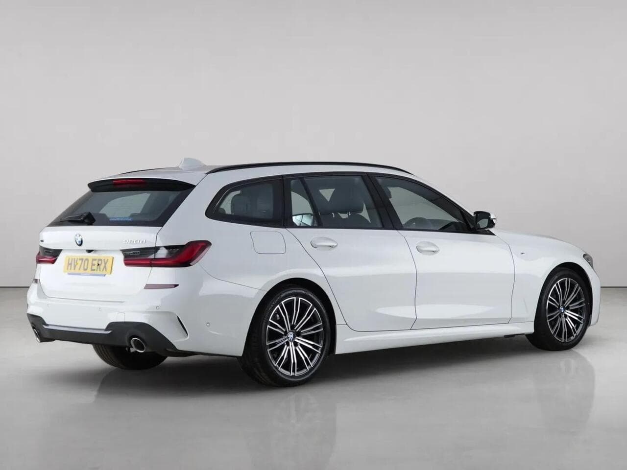 BMW 3 Series thumbnail Rear Right