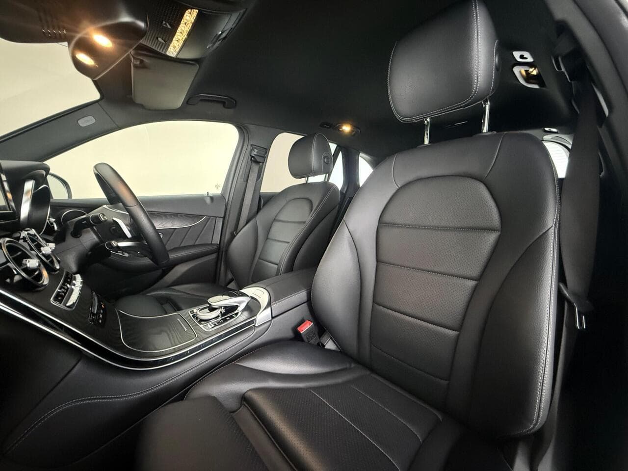 Mercedes-Benz GLC thumbnail Seat Front Passenger