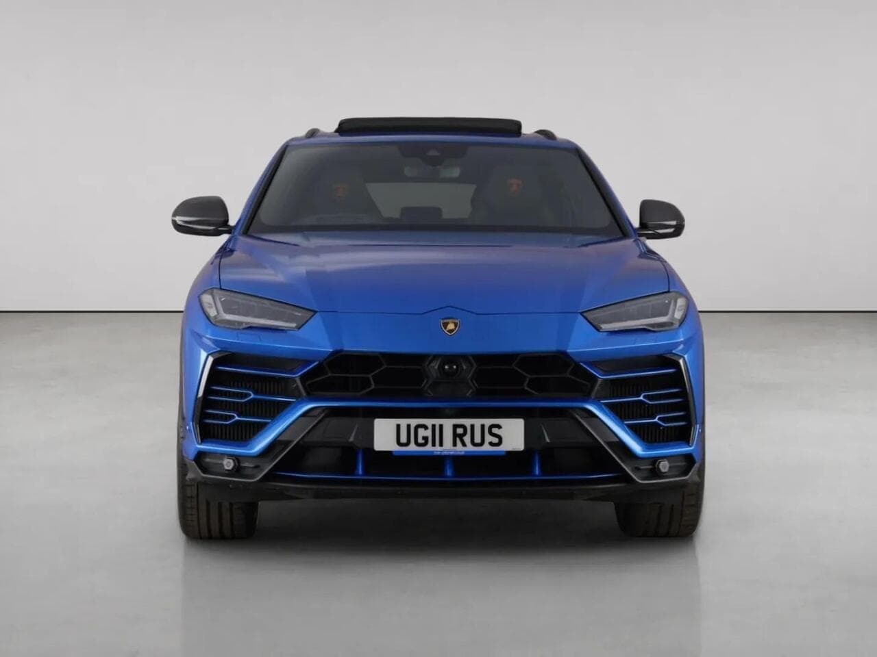 Lamborghini Urus thumbnail Front