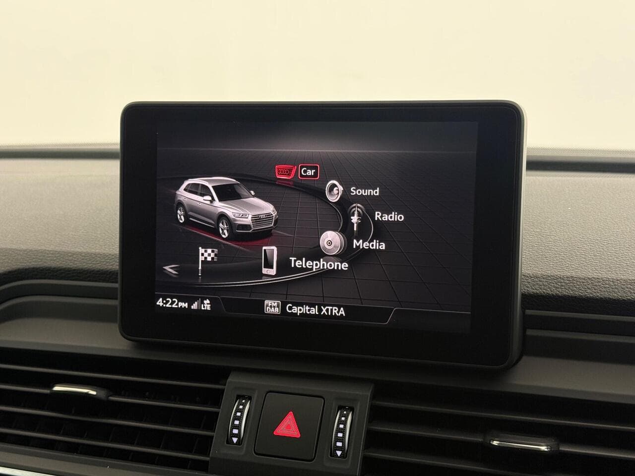 Audi Q5 thumbnail Infotainment System
