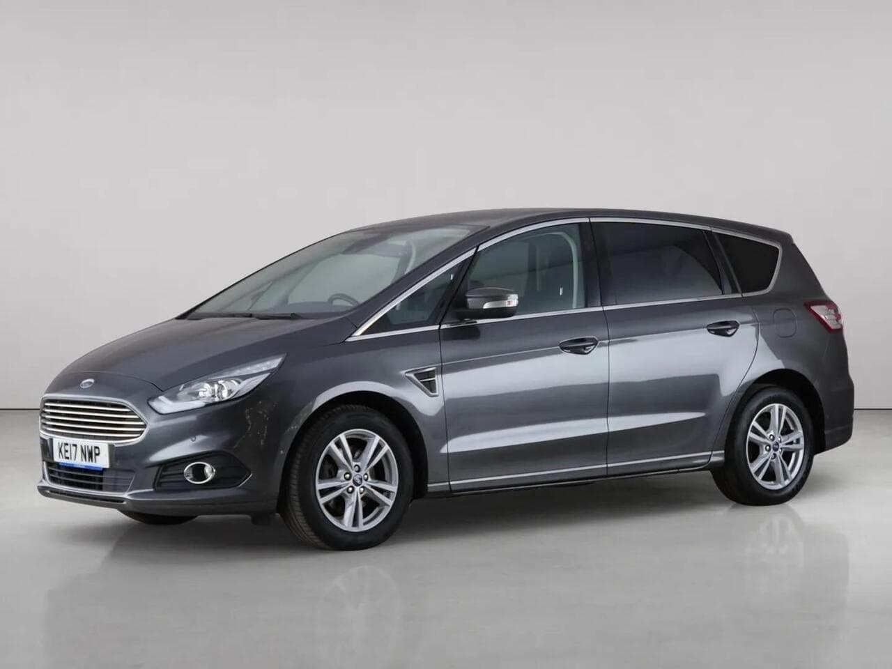 Ford S-Max thumbnail Front Left