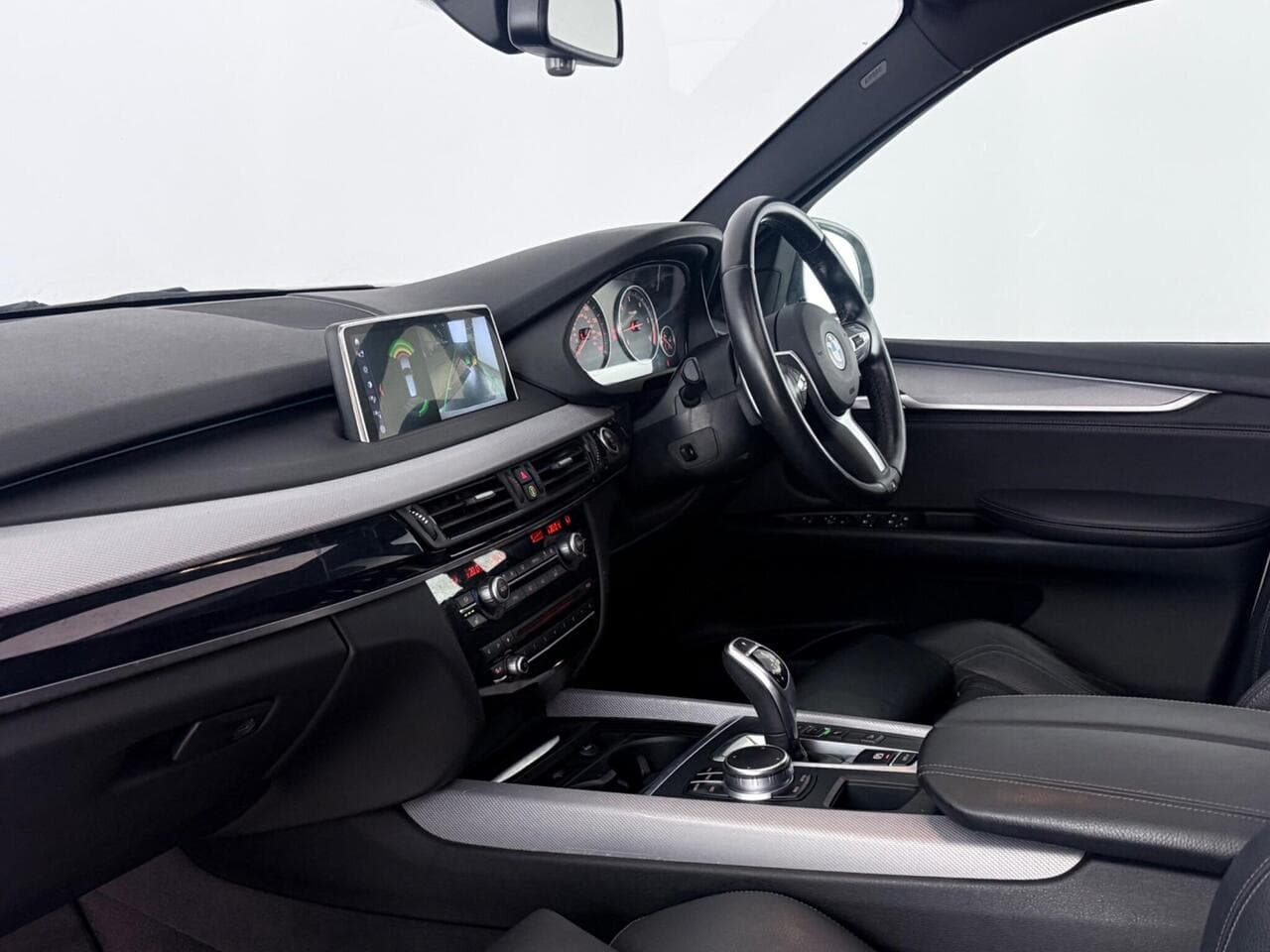 BMW X5 thumbnail Interior Front