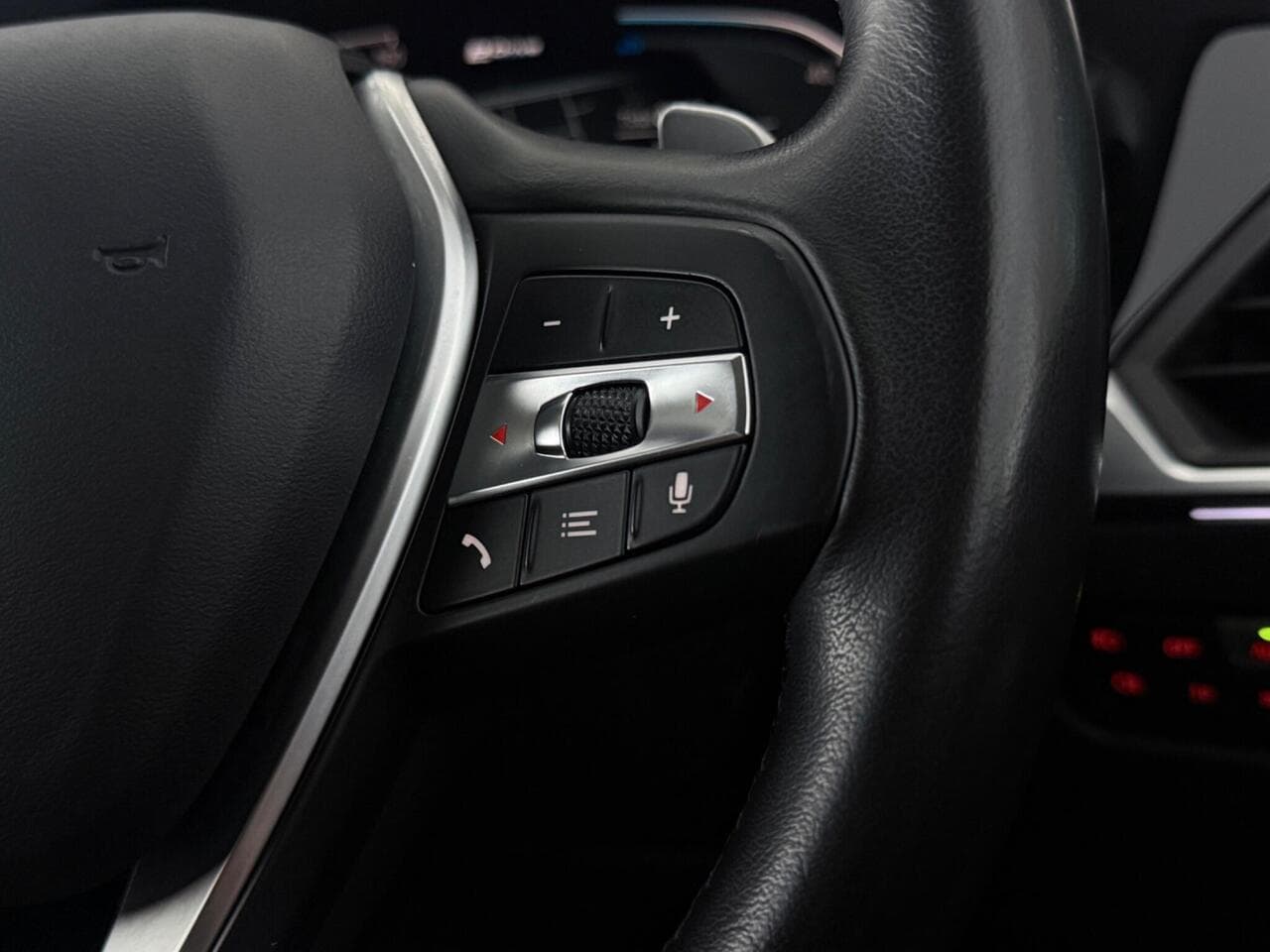 BMW 3 Series thumbnail Misc Controls