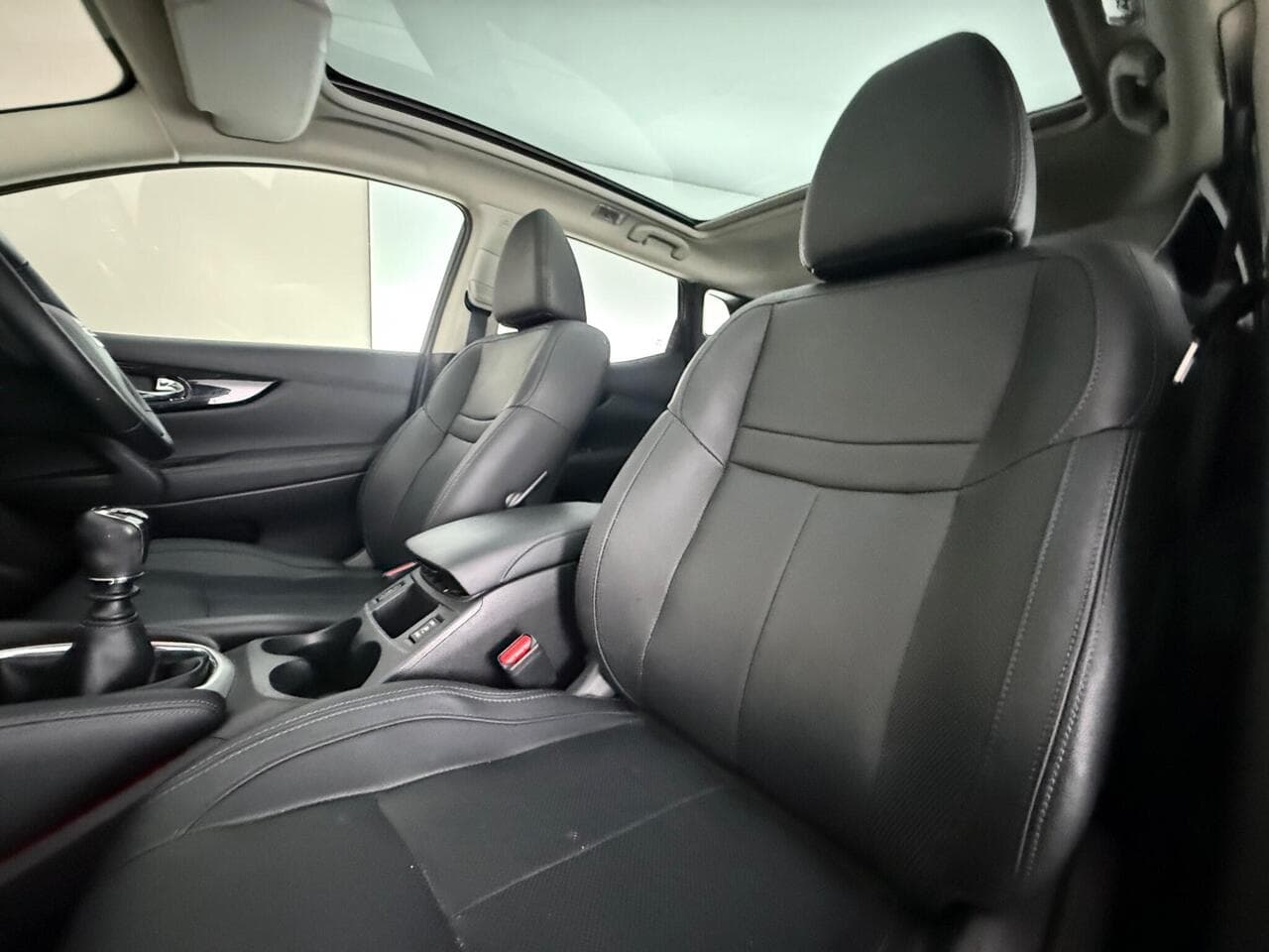 Nissan Qashqai thumbnail Seat Front Passenger