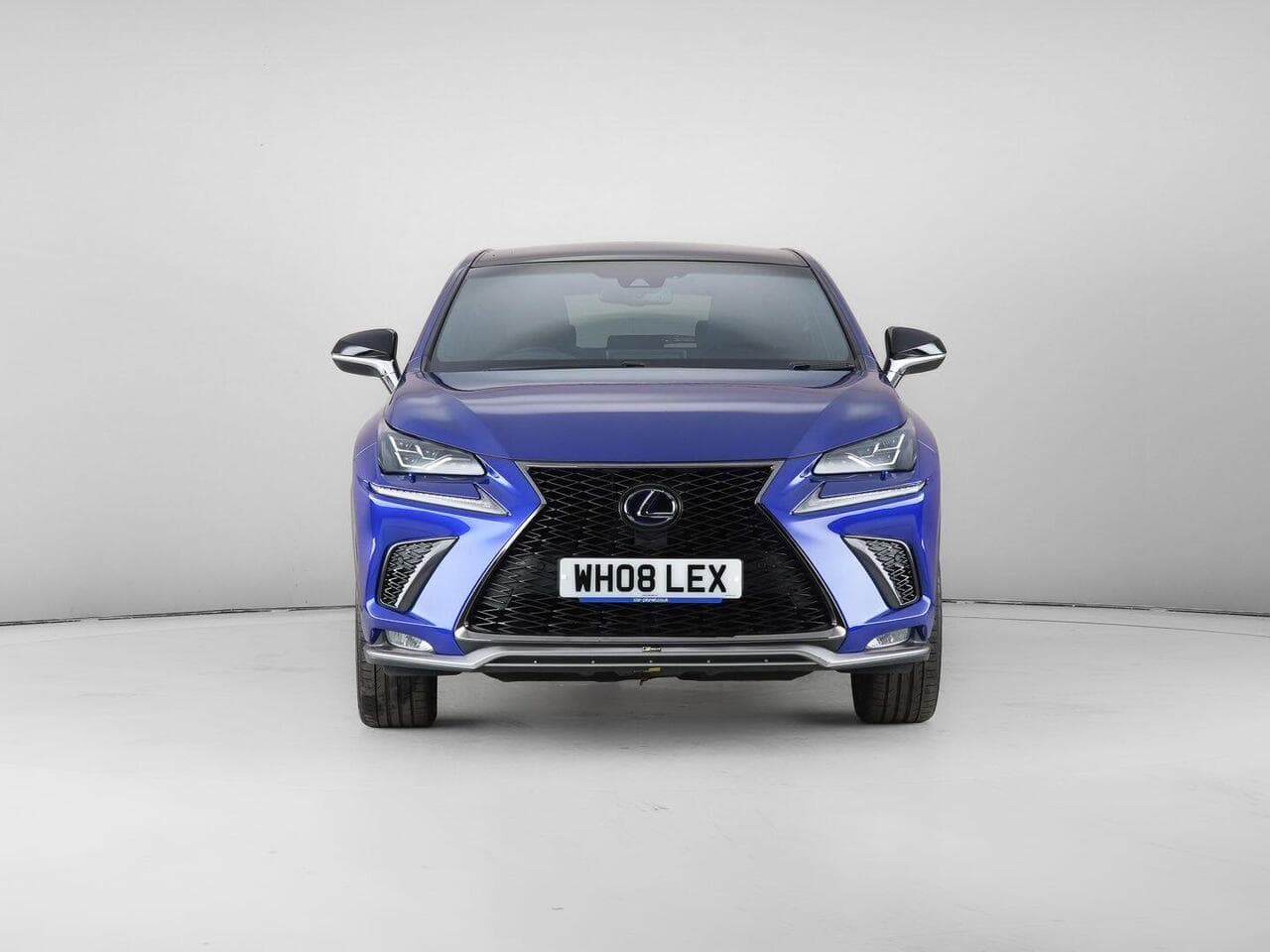 Lexus NX thumbnail Front