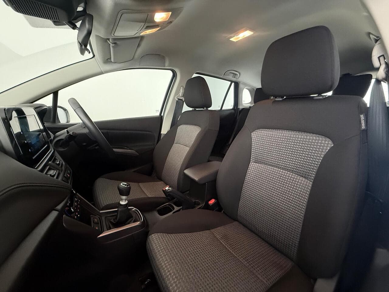 Suzuki S-Cross thumbnail Seat Front Passenger